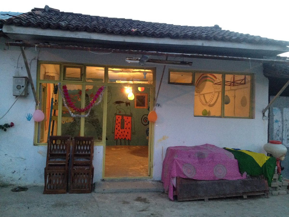 .@meleknurdudu'nun 10.30'da <a href="/acikradyo/">Apaçık Radyo</a>'daki konukları; <a href="/Ormanevi/">Ormanevi</a> Kolektifi'nden Gökçe Coşkun ve Naime Sürenkök.