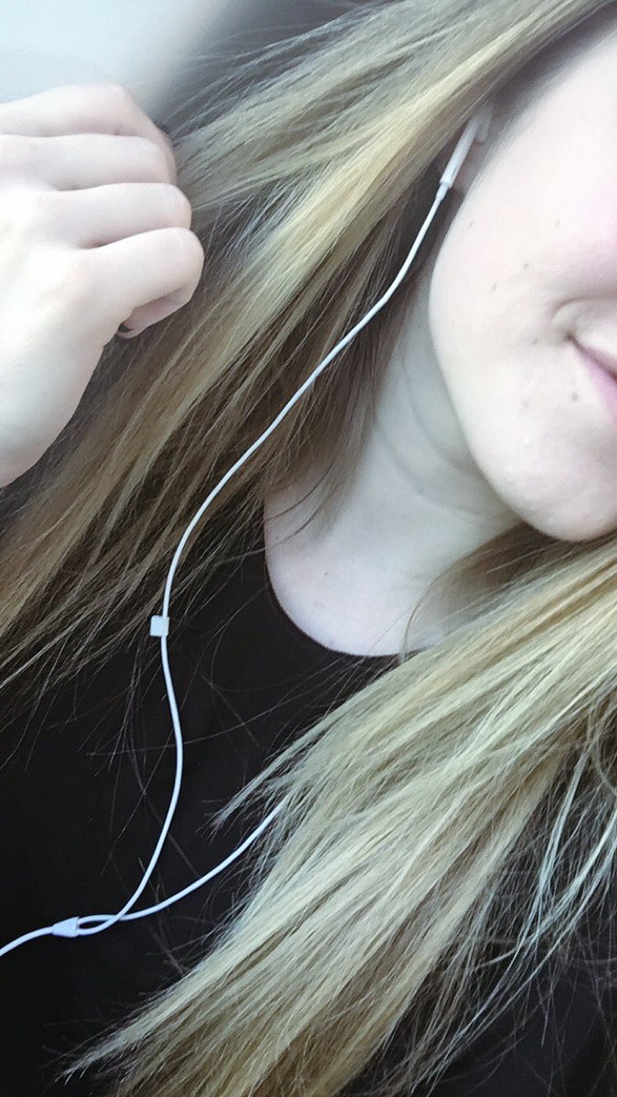 sofia_viscardi's tweet photo. #ngk 👊🏻 https://t.co/RFr4viXeFr