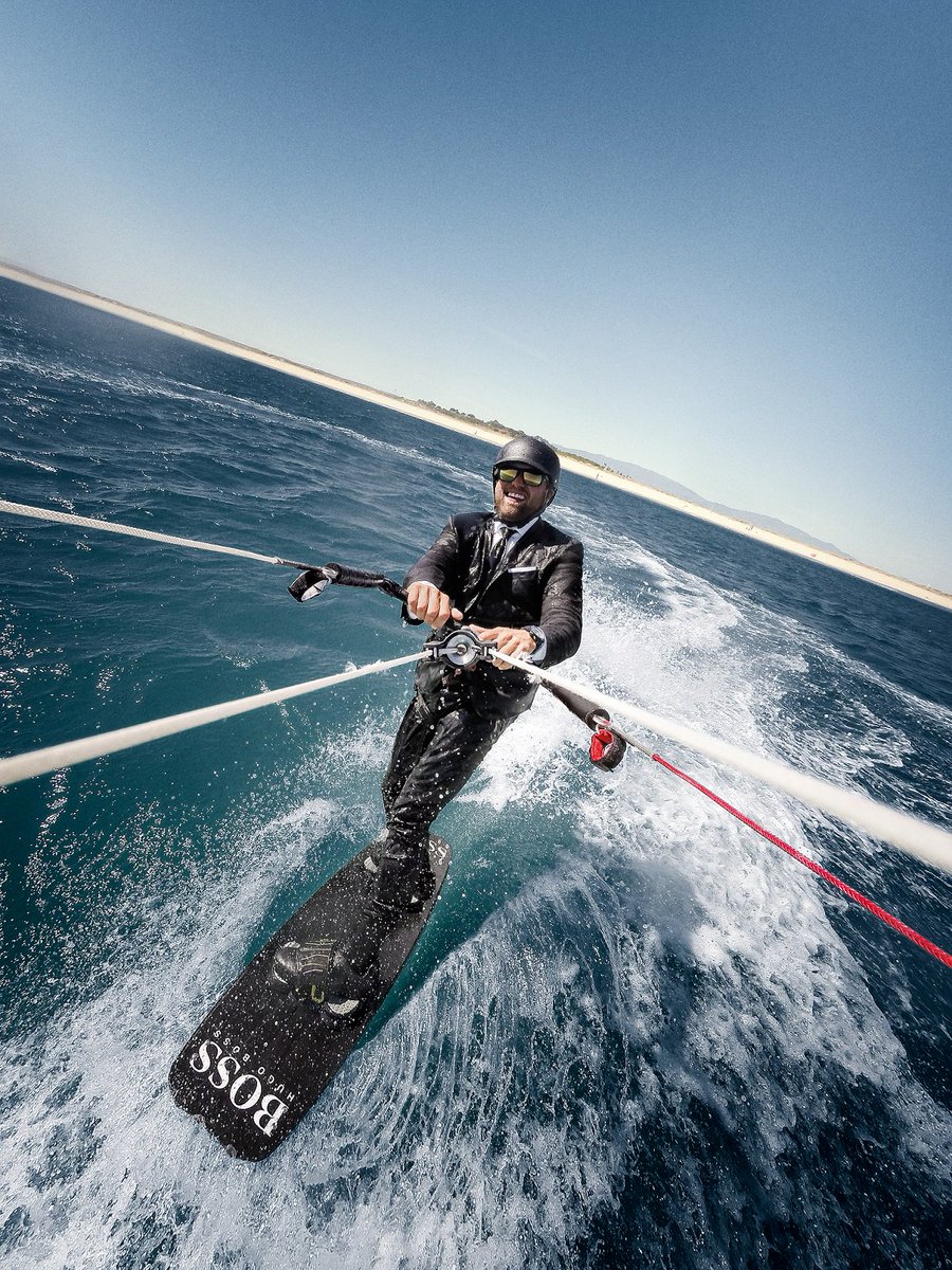 SlowatchSlo's tweet photo. Happy Weekend People! ▶ https://t.co/uggE866FoJ #hugoboss #hugobossyachting #kaiting #adrenailin :) https://t.co/qzpwnUu8qZ