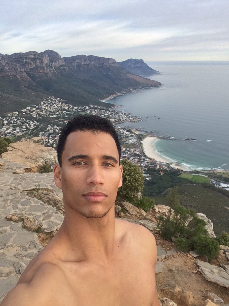 rowans2009's tweet photo. Don't count the days but rather make the days count 🤔💪 #lions head #CapeTown https://t.co/8qdoYXRoAp