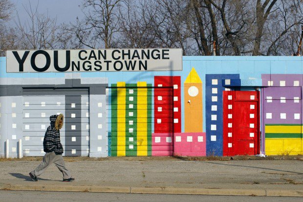 CityLab's tweet image. Youngstown embraced decline in a way that could help other cities, if they'll pay attention trib.al/XHuc4Nt