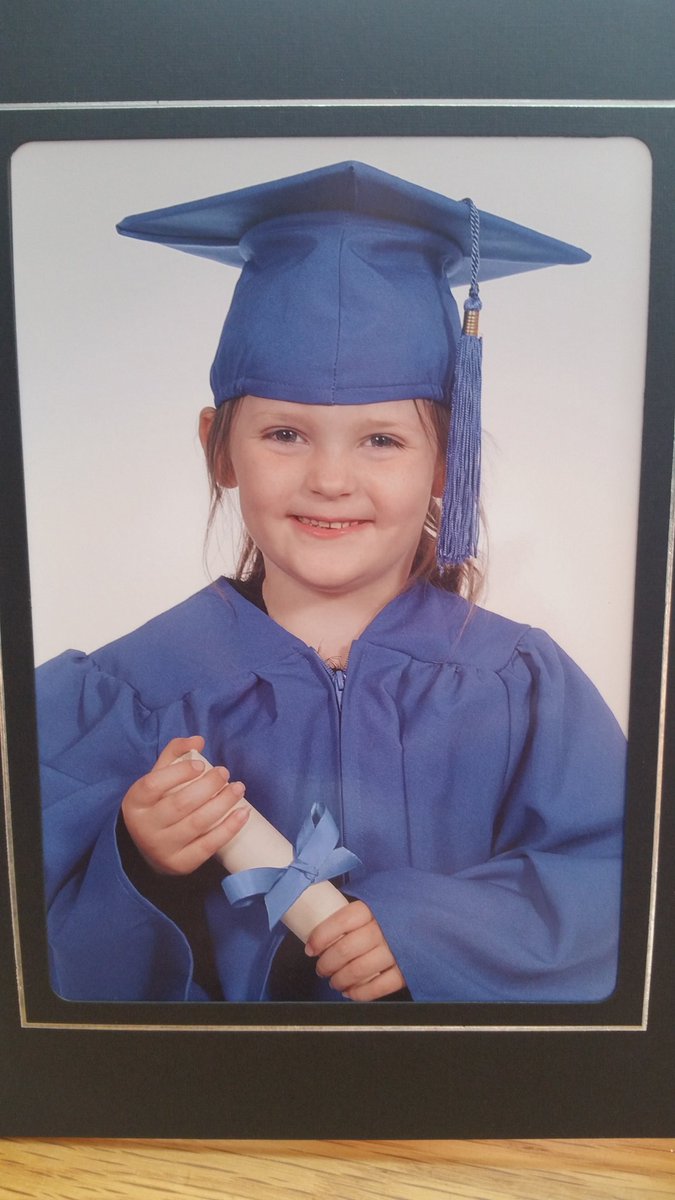 ame2309's tweet photo. my beautiful baby's (kaydee) graduation picture from nursery is just so bloody cute https://t.co/35j7X0M5us