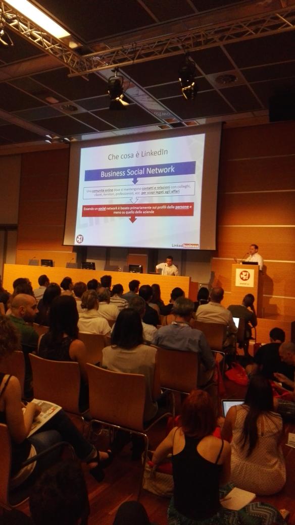 recorddata's tweet image. Il profilo #linkedin per un'azienda è il primo biglietto da visita. #wmf16 #wmf2016 lo dice @ilmaraglia