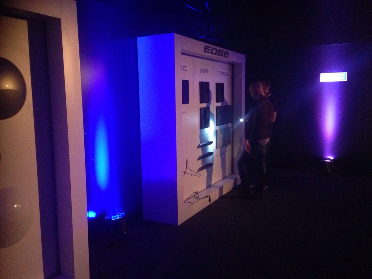 motiv8_training's tweet photo. Interactive 'Tech Tunnels' at #FordLiveUK event definitely have the edge. The New #Ford Edge in a whole new light https://t.co/5F5GnvBeO2