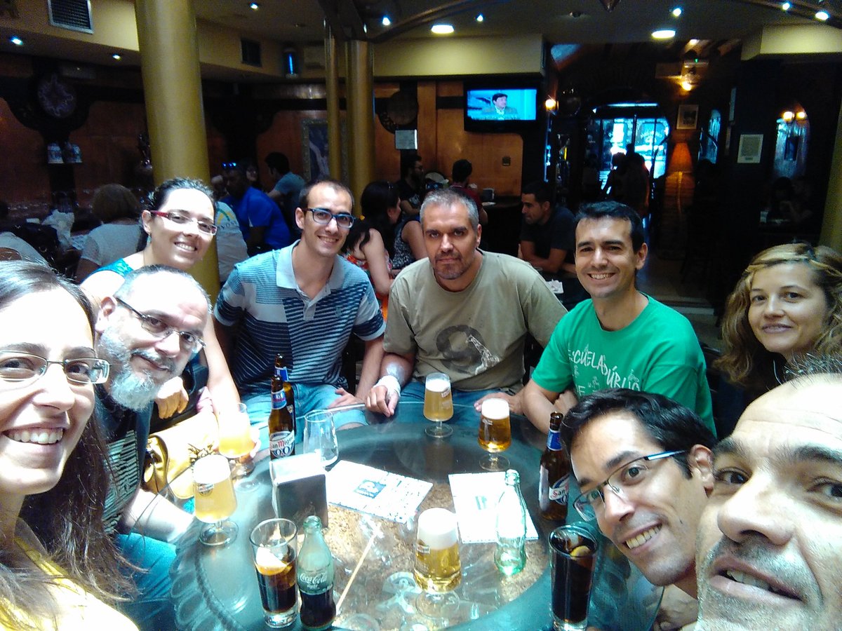AidaInma's tweet photo. De cañas post #IXMatGuzman en el mítico Indalo de Alcalá de Henares https://t.co/CJbY0qwBTF