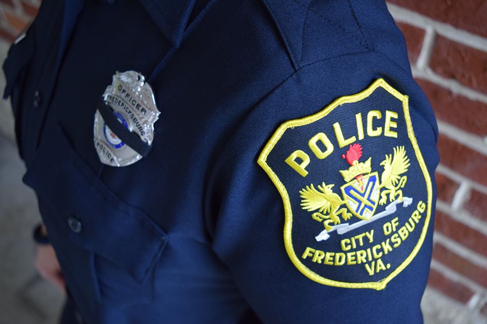 FXBGPolice's tweet photo. Today, we shroud our badges for @DallasPD. We are praying for Dallas and everyone affected by this senseless act. https://t.co/hHaA6KBRji