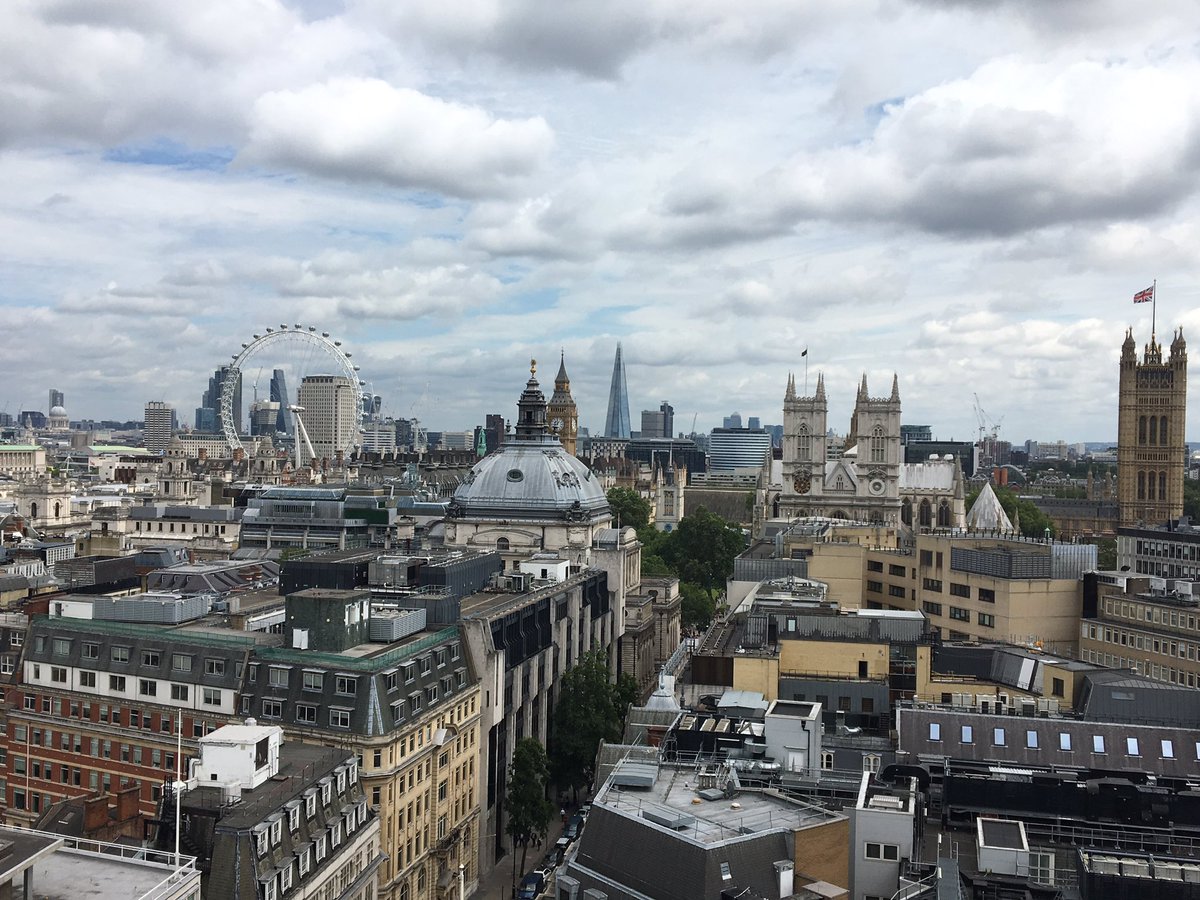 AdvancedUK's tweet photo. Luke's view from a secret location in London! #work #condensercleaning #perkstothejob https://t.co/HELDByhH06