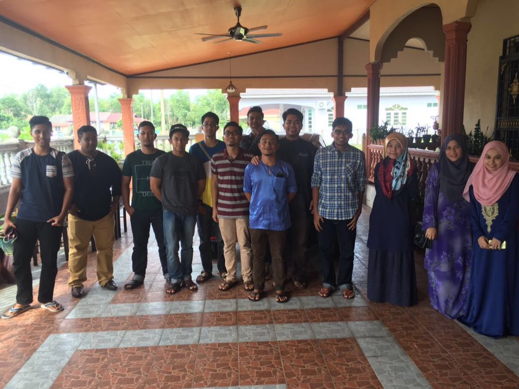 syahirmdazam's tweet photo. Tak pernah miss lagi raya ganu ni. #sester #sesterIX https://t.co/m0NSAvXeNu