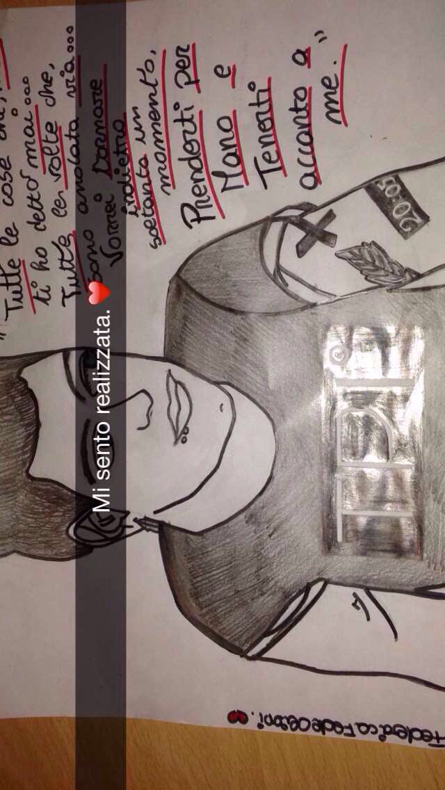fede_lafede's tweet photo. @Benji_Mascolo devi cagare questo disegno,non sono eccellente ma io ci ho provato,ti piace?💕 https://t.co/wRpmCHaFqH