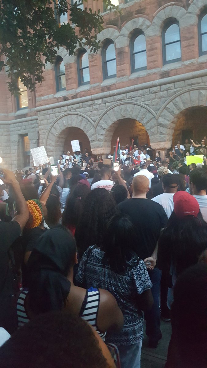 LegendKorra's tweet photo. //Don't let anyone tell you the #DallasProtest was anti police. I was there and we were all in it together. Police 2 https://t.co/7OTrfDIlrS