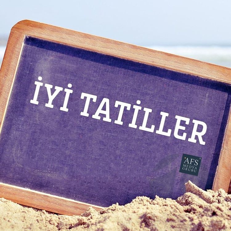 afsmedya's tweet photo. Gidenlere Gitmeyenlere 🎼🎤 herkese iyi tatiller🌞🏊🏻#summer #summertime #happyholidays https://t.co/wZZN8EiDez