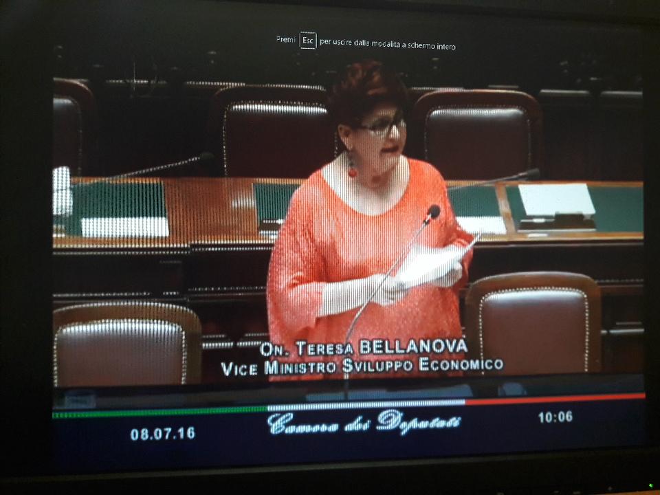 zingaros76's tweet photo. In diretta ora su #Cameratv @TeresaBellanova risponde alle interpellanze urgenti su #G7 #energia #sicurezza #web https://t.co/l8LrAVptnl