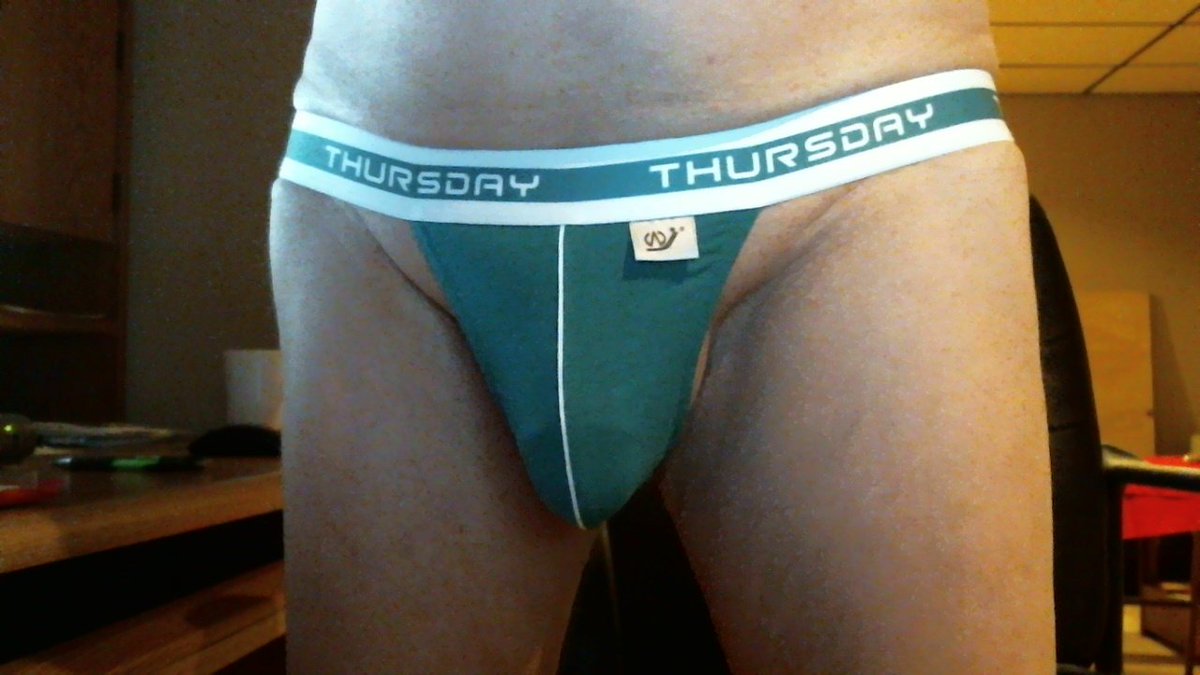 mikey70072's tweet photo. Good Friday to everyone #pantsoftheday nothing special not even the right day.#bulge and almost #dicslip https://t.co/aUK8ASou3J