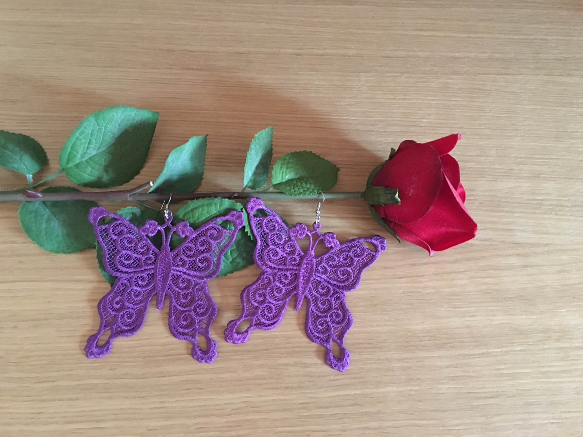 CucitoStefy's tweet photo. Per info contattatemi! #orecchini #earrings #farfalla #butterfly #lace #pizzo #ricamato #embroidery #cucitostefy # https://t.co/8HygWYWZaC