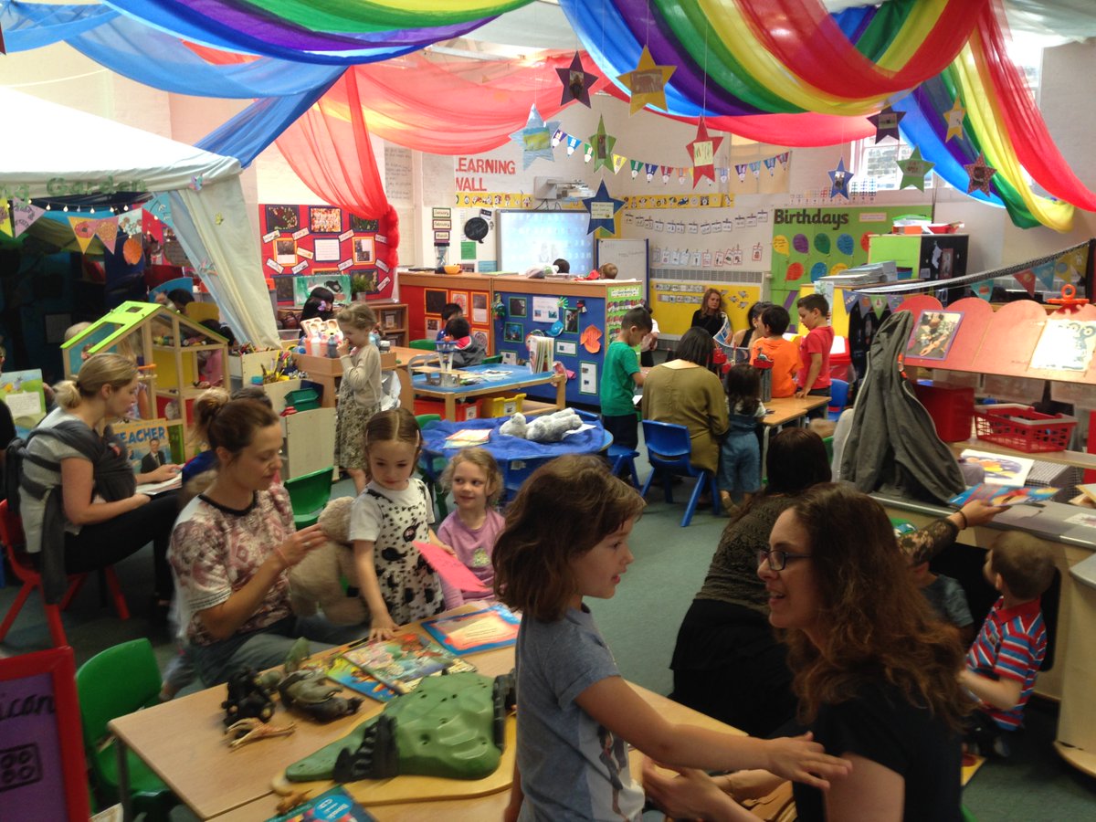 HalstowPrimary's tweet photo. The last 'Parent Reception Reading' morning of the year! Thank you to all parents who have made this such a success! https://t.co/0KbtB08VYu