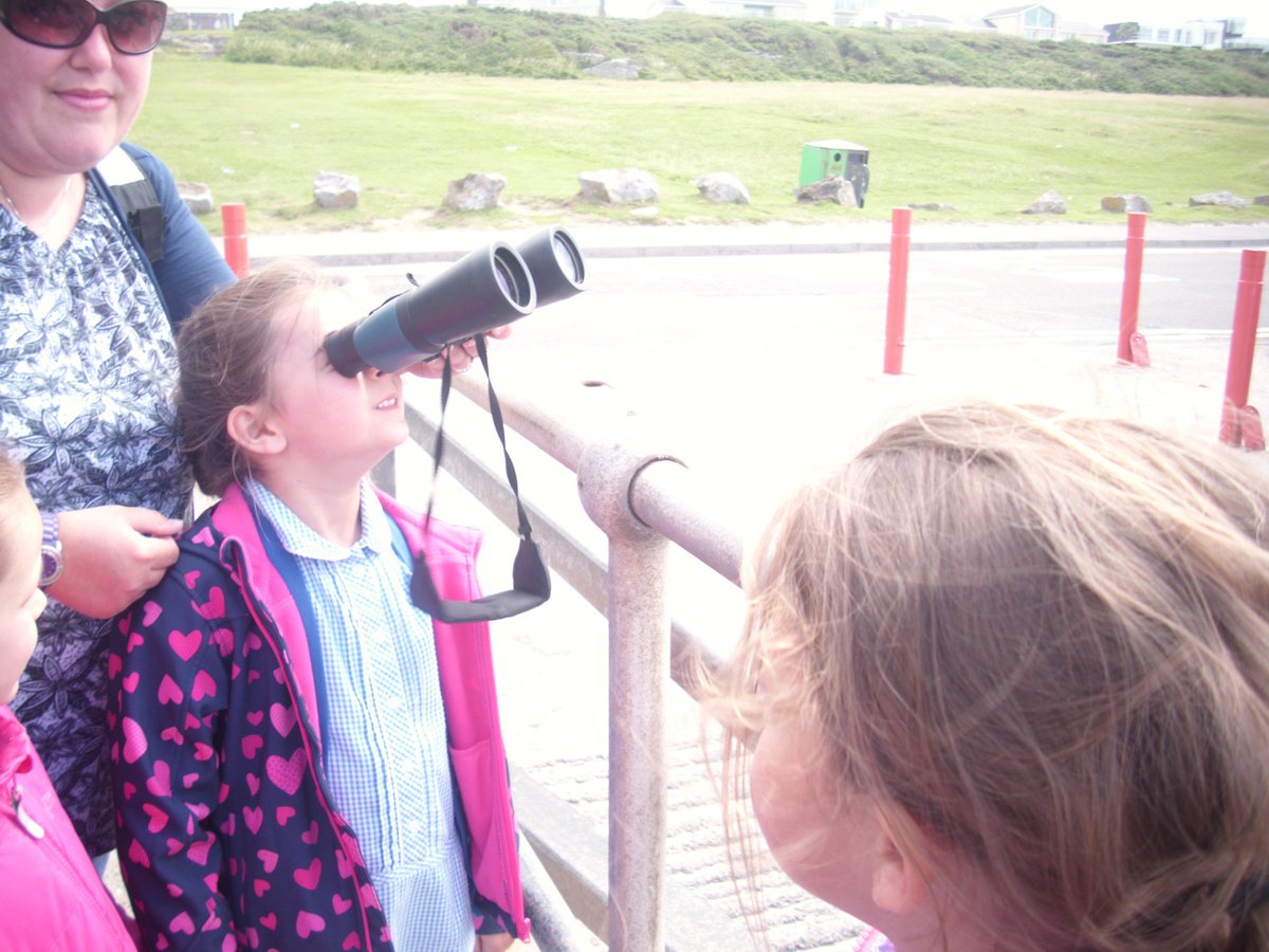 rhwsprimary's tweet photo. 2B are having great fun writing about their trip to Rest Bay...with lots of fond, funny memories! #seasidelearning https://t.co/c4veo50hb6