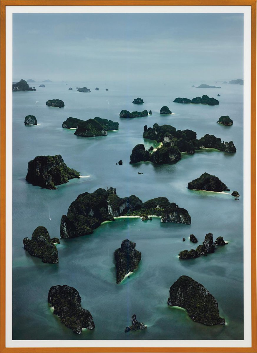James Bond Island III, 120×87in, Sold for $570,506 USD #andreasgursky auctionclub.com/public/histori…