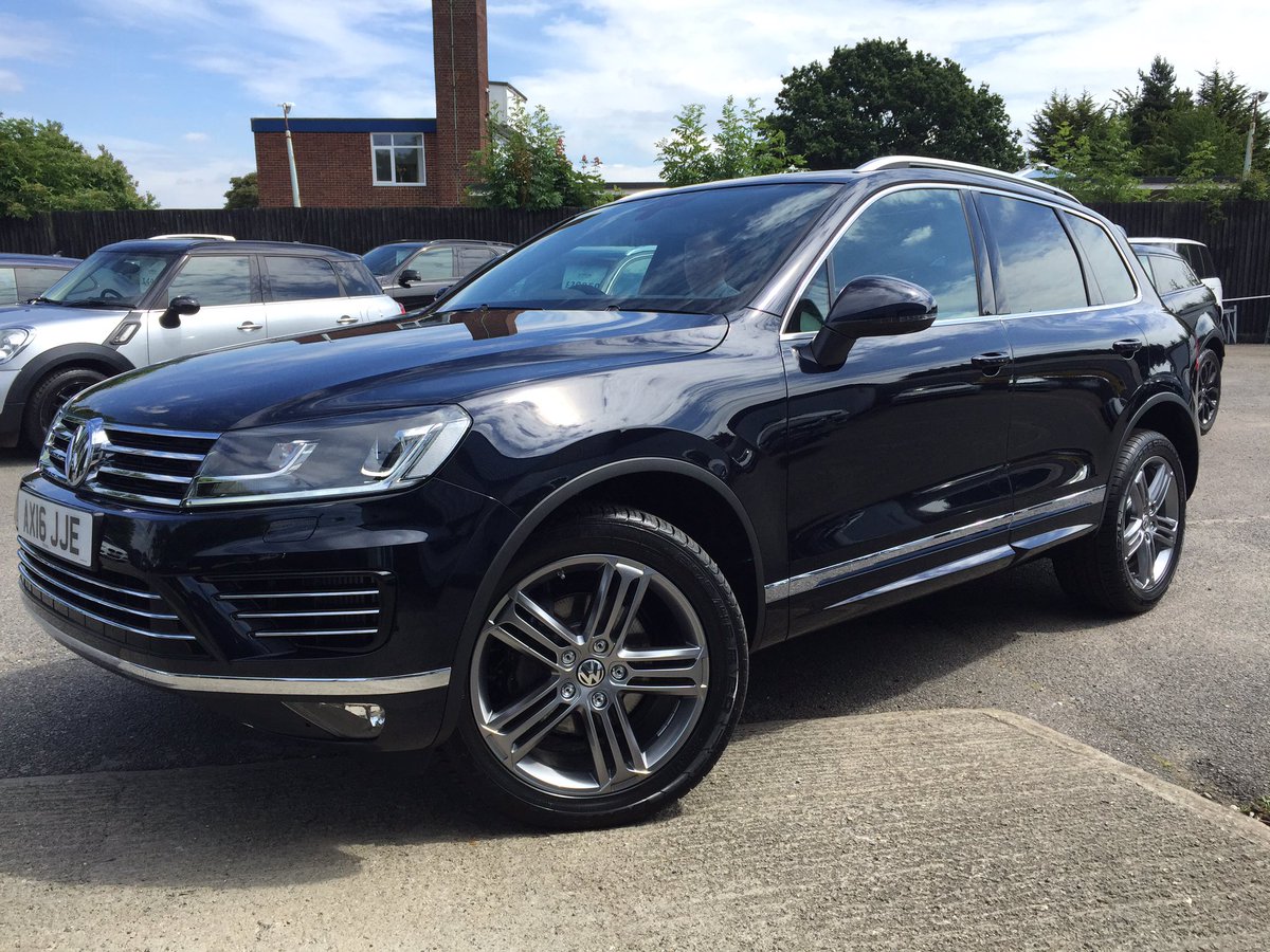 Proveeda's tweet photo. Another beautiful car being delivered. #greatdeal #FridayFeeling #VW #proveeda #sourcing #prestige https://t.co/37eQzi633d