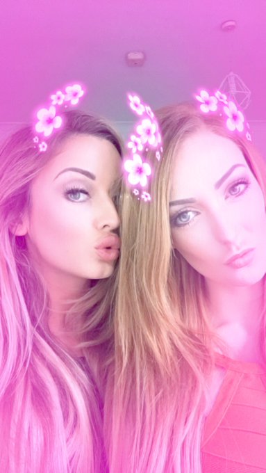 Love this bean 👭💕 @Larrnarr https://t.co/a02fDjzZO8<a class="tags" href="/tag/larrnarr">&#64;larrnarr</a><a href="/tag/sundayfunday"class="tags"><span>&#35;sundayfunday</span></a>