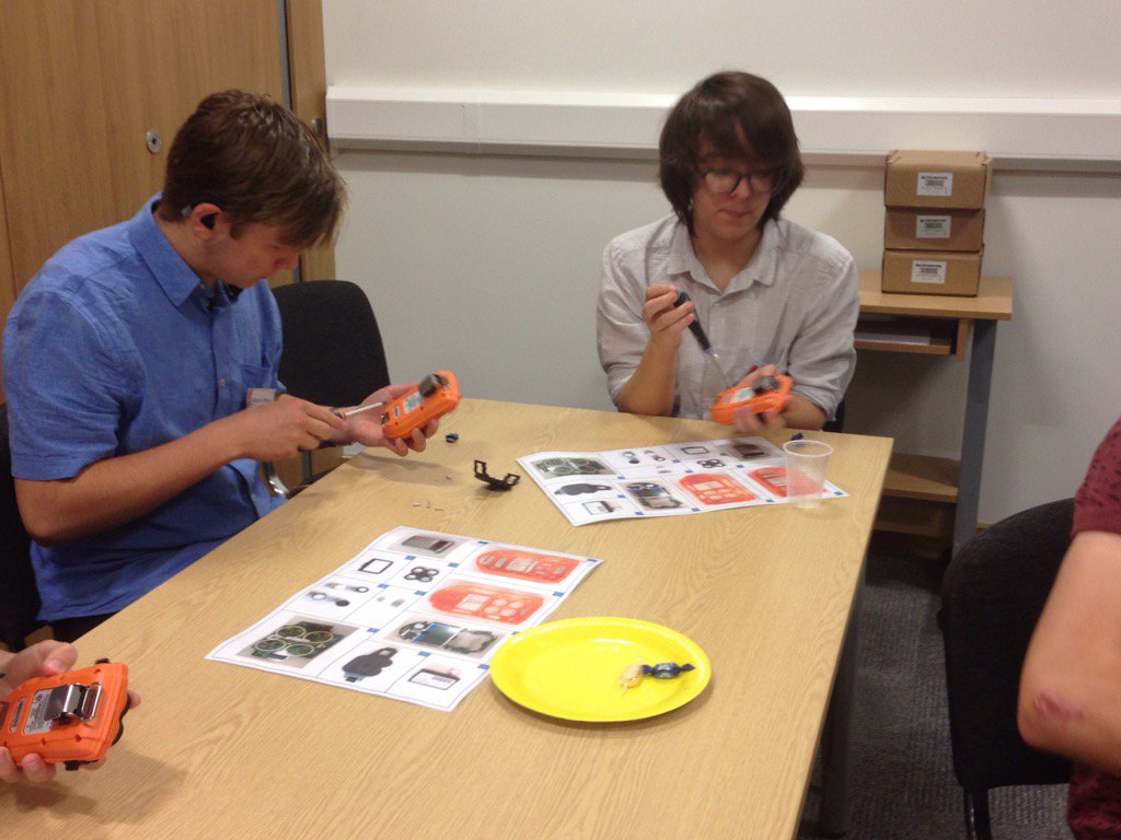SOSchools's tweet photo. Dismantling gas detectors @Crowcon as part of science experience week. Lost screws everywhere! @SOSchools @OxWEx https://t.co/wrkrgorbyW