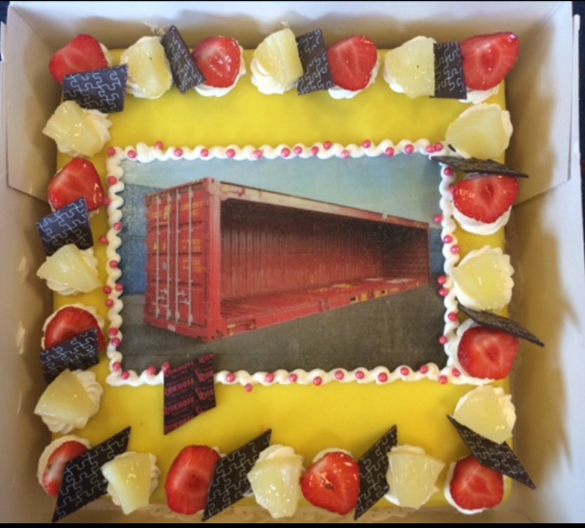 Taart! Mooie nieuwe projecten en dit vieren wij gepast!
Benieuwd naar onze projecten? goo.gl/IR8prm