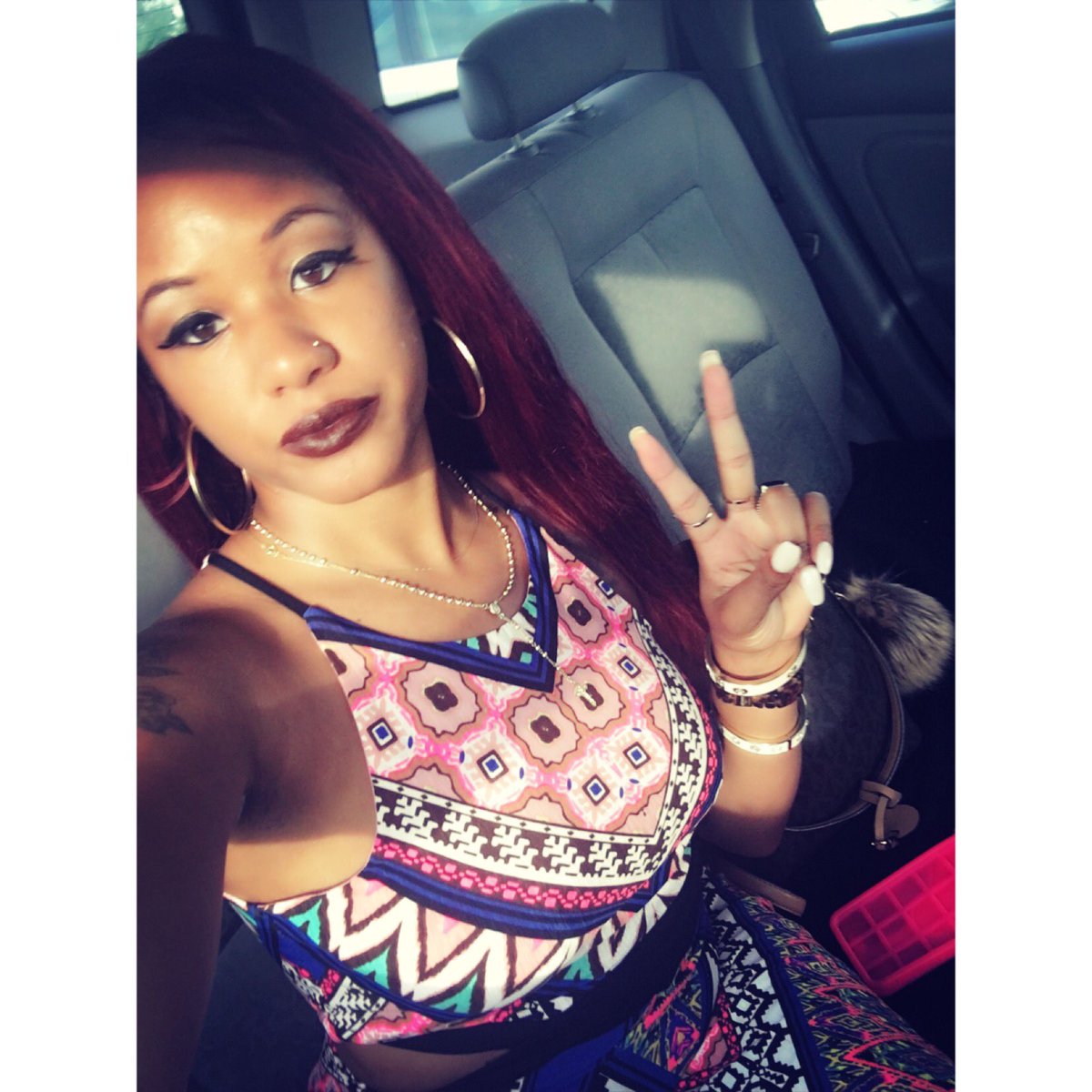 GiveEmDejaVu's tweet photo. F**ck u hater, u can't recreate her. You'll never recreate her! #sunaction #glo #backseatriding #peace #love https://t.co/9F3HnNE6Ek