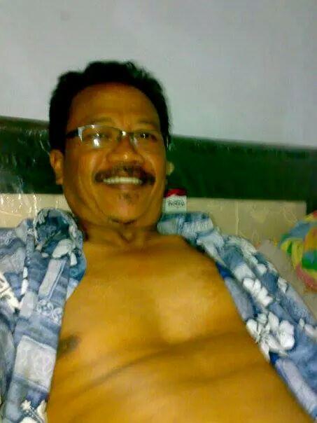 สมาคม สูงวัยหน้าตาดี (@cheet_ramones) on Twitter photo 