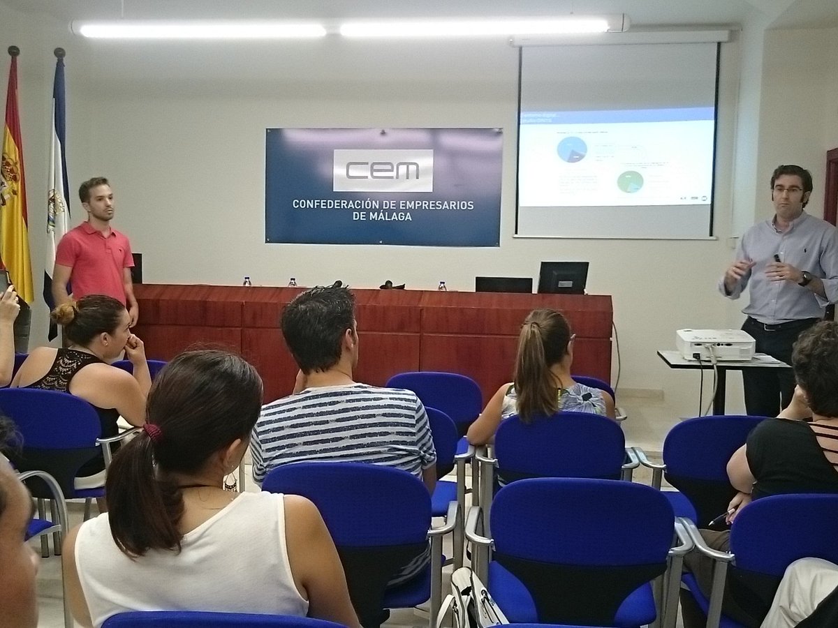 Comienza la masterclass de @WindUp_es con <a href="/gomezzorrilla/">Jose Gómez-Zorrilla Sanjuan</a> <a href="/ChristiannRossi/">Christiann 🏍️</a>  en <a href="/ActivaMeMalaga/">ActivameMalaga</a> #socialmedia