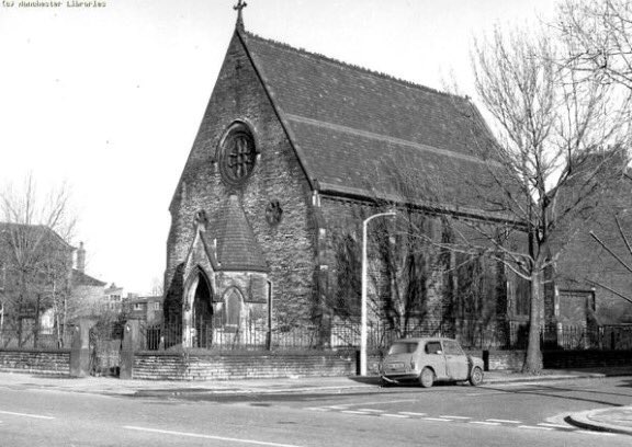 1870'de inşa edilen, Manchester'daki Ermeni Apostolik Kilisesi (Fotoğraf tarihi, 1970)