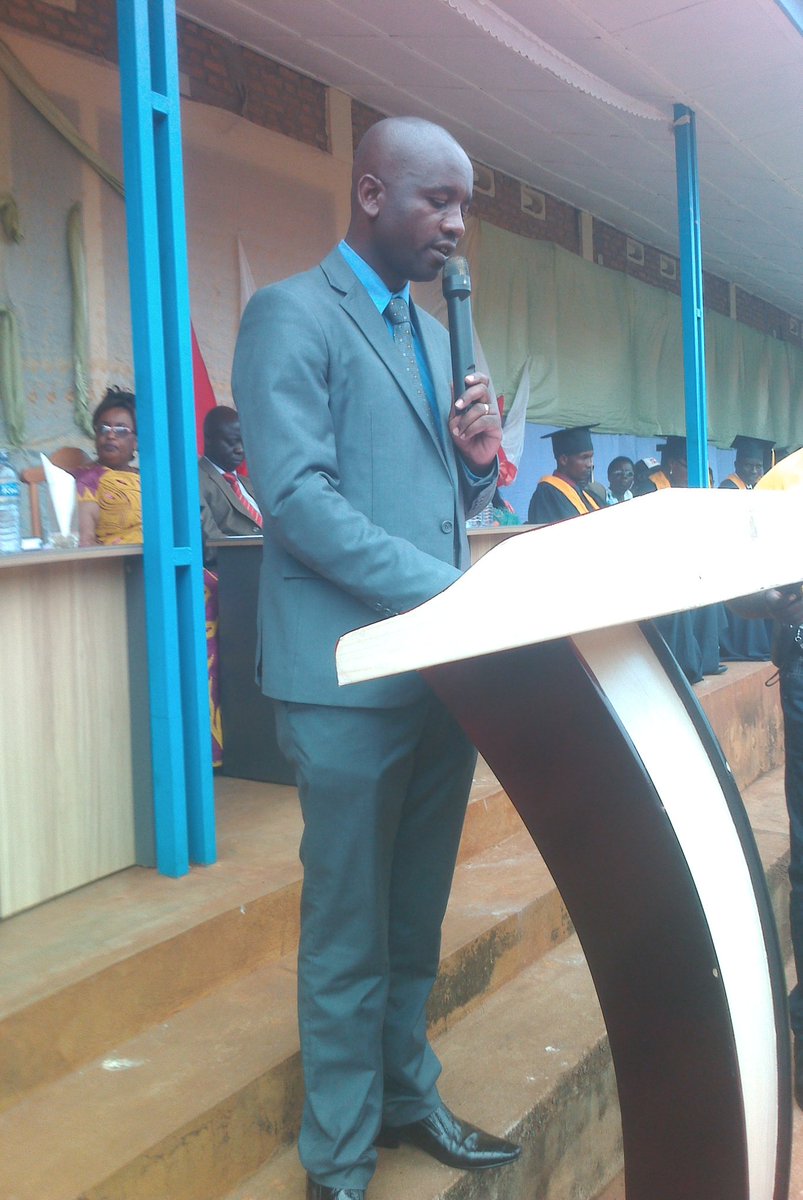 JmarieNdikumana's tweet photo. #Burundi #EASU #Rugombo. Remise de diplômes. Désormais,22 étudiants par an bénéficieront d'1 formation gratuite https://t.co/Ngl61B4Mu4