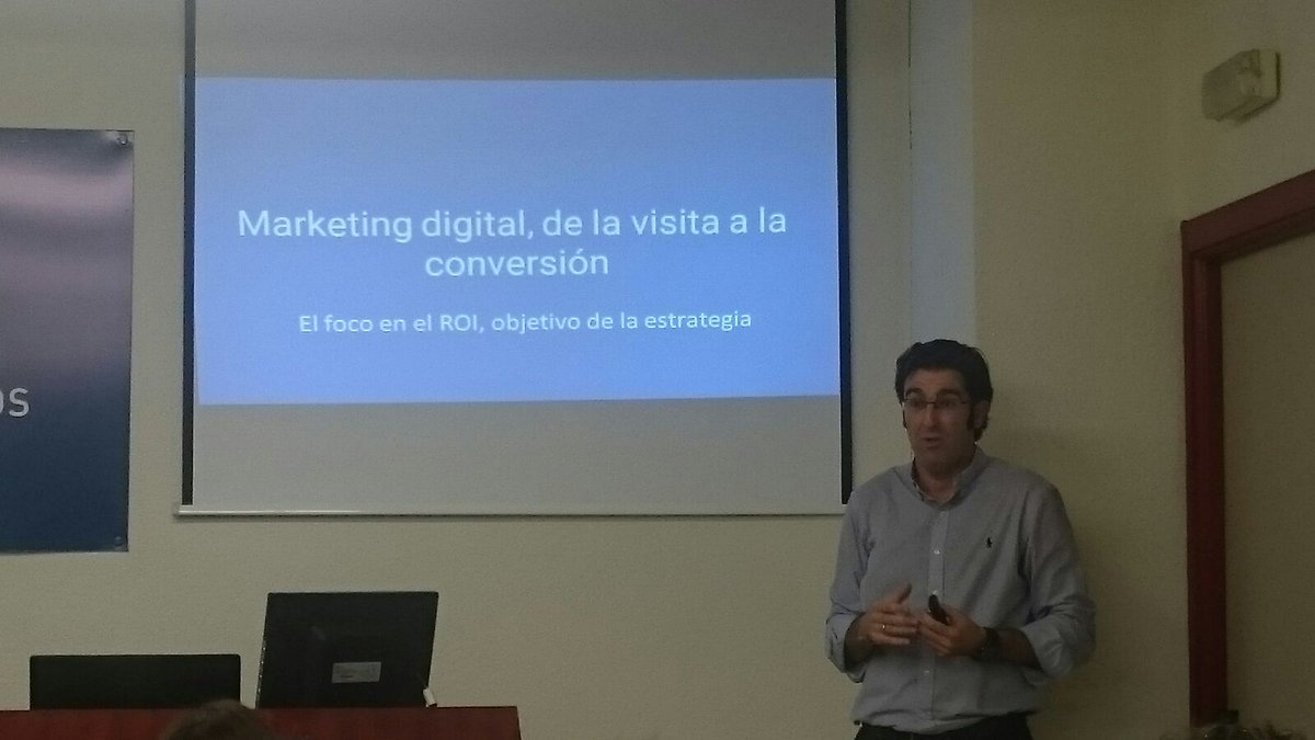 "Hay que fijar un objetivo en tu estrategia digital;sin objetivo no hay venta" <a href="/gomezzorrilla/">Jose Gómez-Zorrilla Sanjuan</a> #marketingdigital