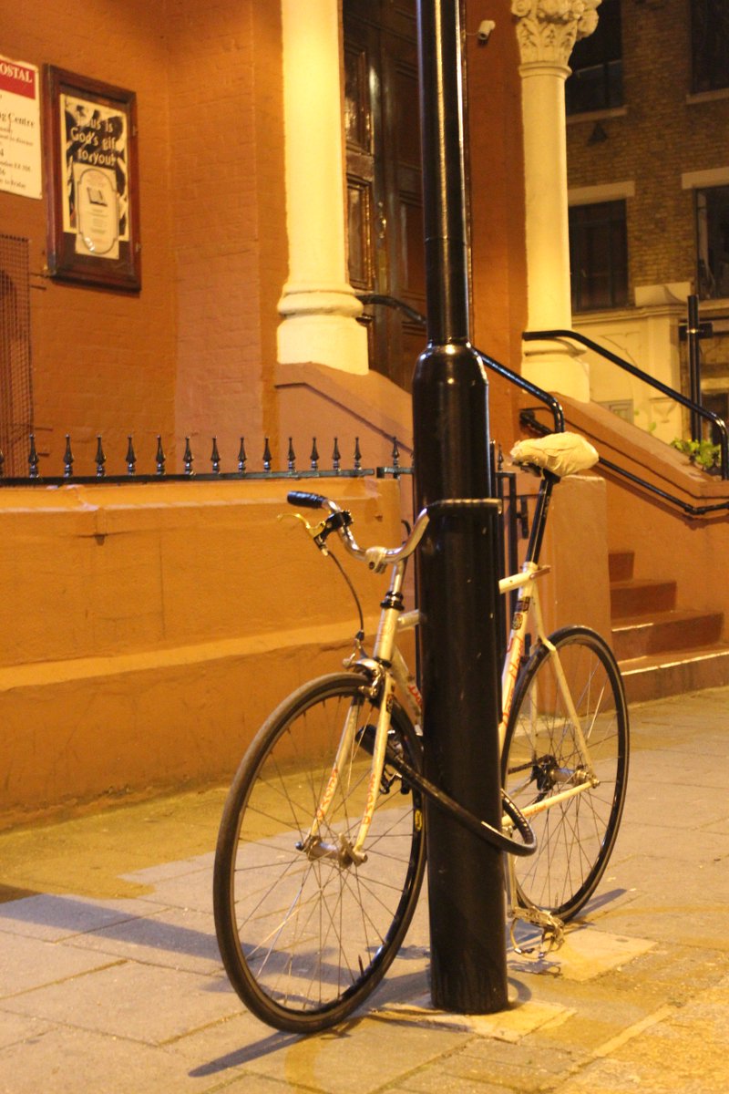 #FridayFeeling happy to be in #London #Dalston #Ashwinstreet