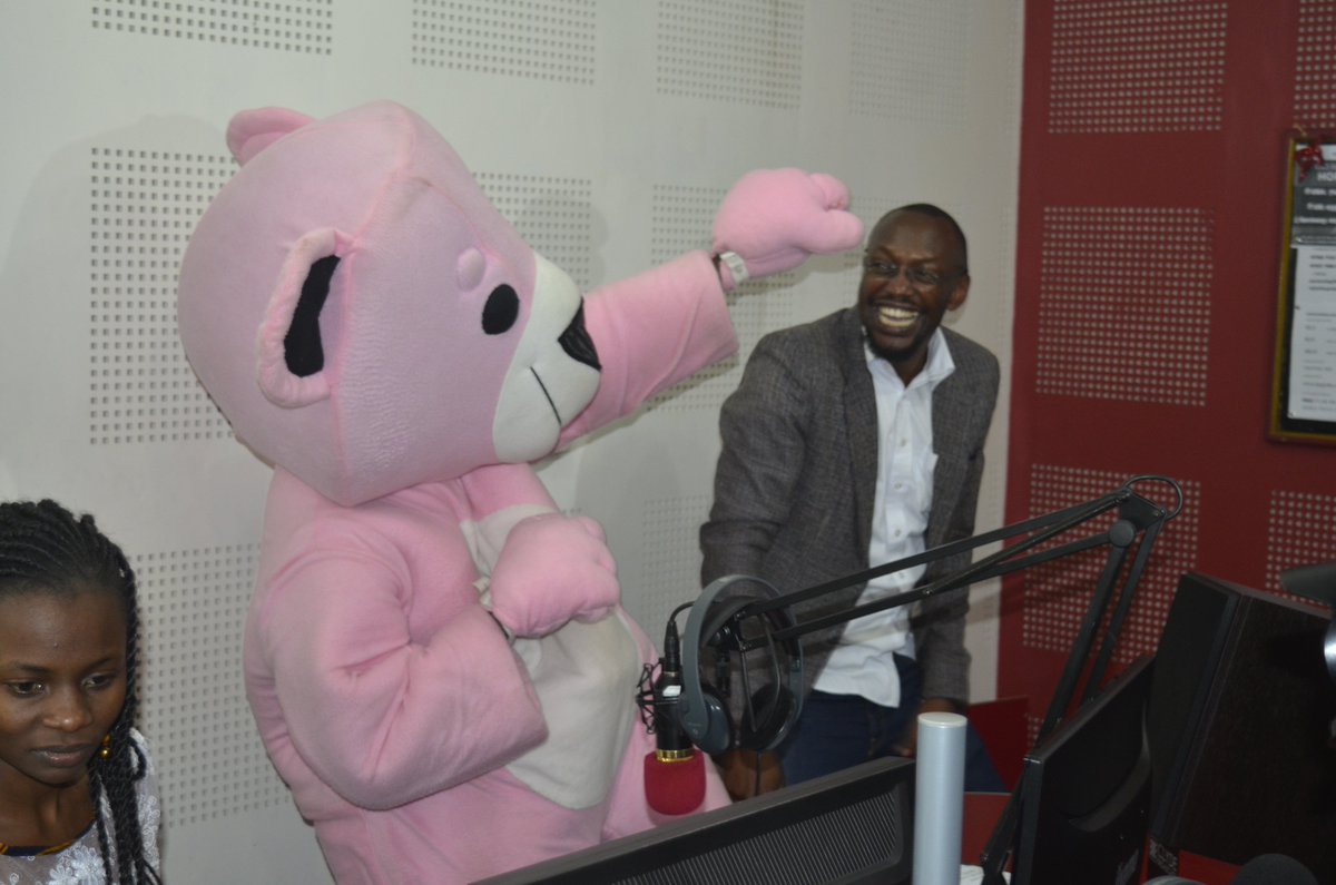 Teddy_Rules16's tweet photo. Love your energy @hopeonair. Thank you for making my day :) #RandomTeddy #Teddyabouttown https://t.co/074wq8ph9A
