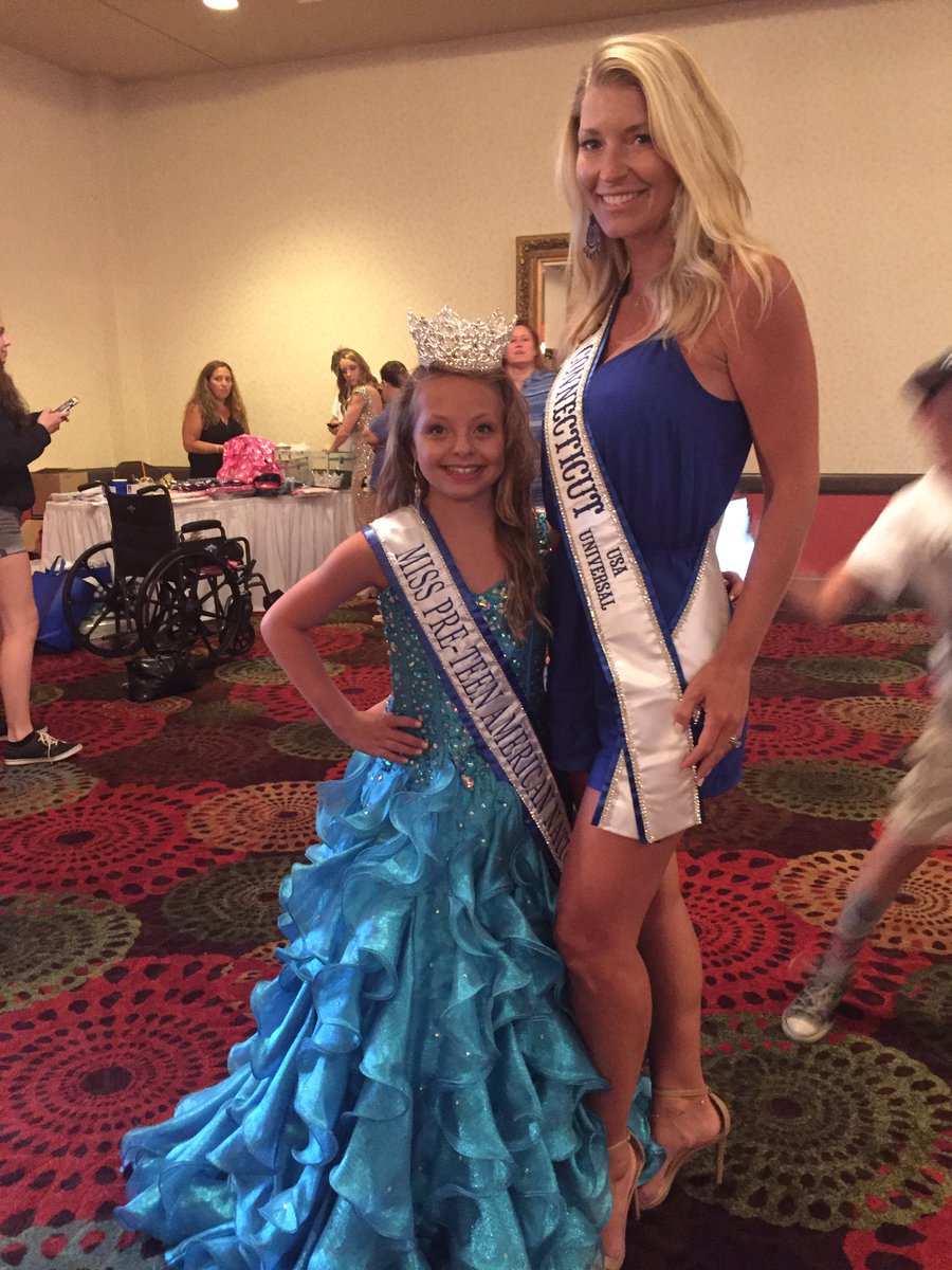 MrsCTUSA's tweet photo. This little girl just won her first national pageant! Congrats Mara! #UniversalPageants  #MrsCT #MrsCTUSUniversal https://t.co/2dfTFKQLKC