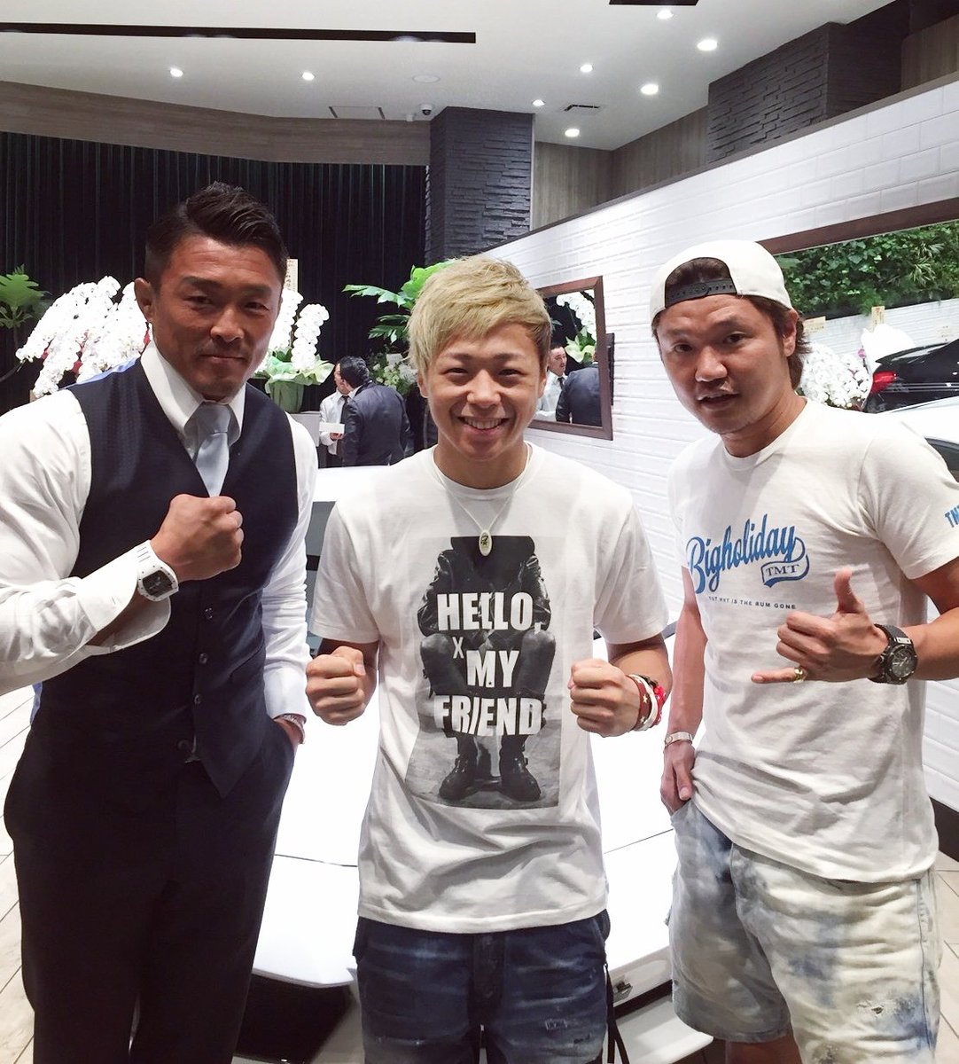 武尊 Takeru Pa Twitter 今日はcinnamon Sのオーナーのヨンテさんのご紹介で 格闘家の大先輩の秋山成勲さんとお話させて頂きました 男気オーラが凄かった ありがとうございました T Co 4nokm0usj9