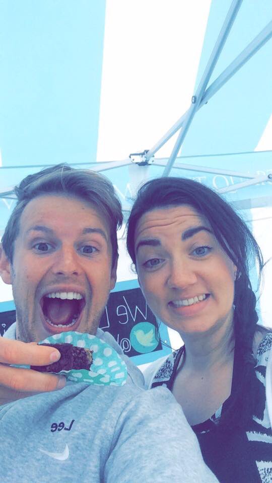 stocksbridgeclc's tweet photo. Busy day down at @FoxValleySheff market so Heather from @WeLuvBrownies has given Lee a little treat #workitofflater https://t.co/7NiCQdb3Mz