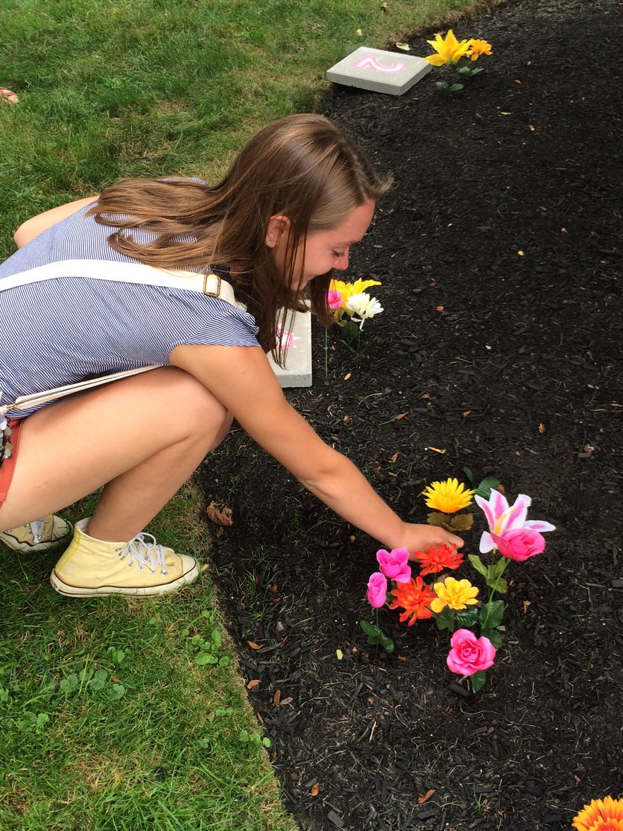 mfaboston's tweet photo. Be part of the #mfaMEGA performance &amp; track your emotions with flowers! #FreeFunFridays https://t.co/yy8V4t5nOx