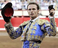 Comunicado de Antonio <a href="/ferreratorero/">Antonio Ferrera</a> no volvrá en esta temporada reparecerá en 2017 para hacer temporada completa