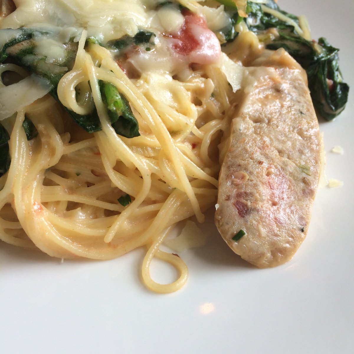 TanninKC's tweet photo. 7.8.16 pasta of the day: angel hair with #localpig chicken caprese sausage. #goodacrefarms heirloom tomatoes, basil. https://t.co/LgPhXGwNL9