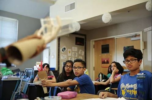 educationweek's tweet photo. A look at a program that pairs #edtech companies with schools. https://t.co/Cr05gE5sOf https://t.co/ZyKAHrPHE7