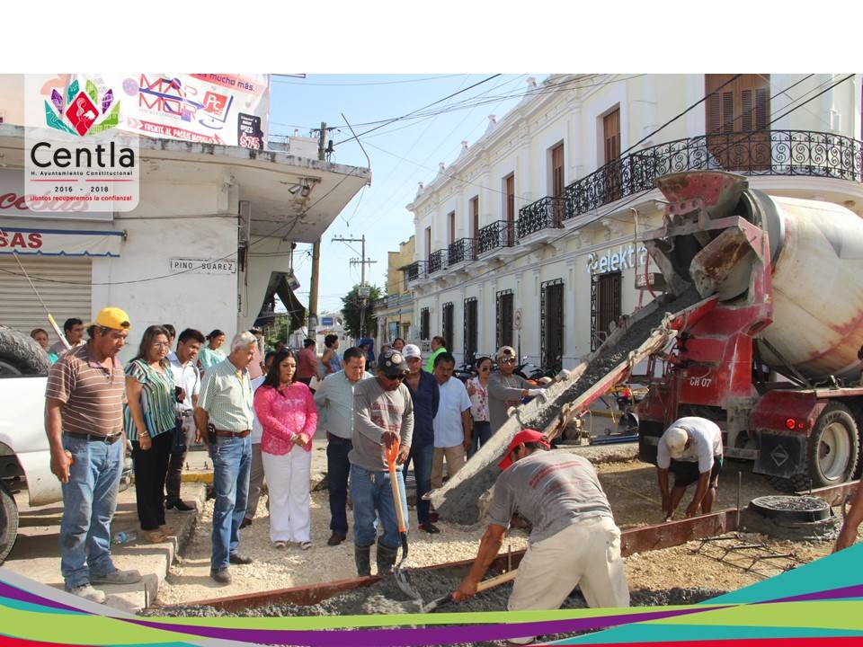 H_aytocentla's tweet photo. Gabriela Sanlucas Pone en marcha los trabajos de pavimentación con concreto hidráulico @DiarioPresente_ @chookoman https://t.co/QTcrU0k6LX