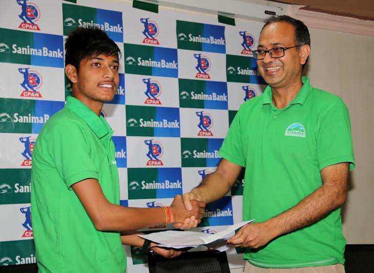 cricketlok's tweet photo. सन्दिप लामिछाने-सानिमा ब्यांक सम्झौता - अरु फोटो हेर्न क्लिक गर्नुस  https://t.co/HR69oblIK6 #NepalCricket https://t.co/yfo8CtJWBe