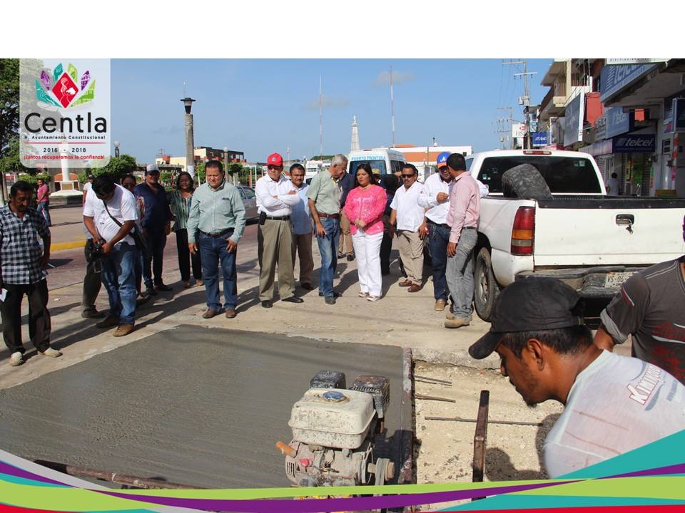H_aytocentla's tweet photo. Gabriela Sanlucas Pone en marcha los trabajos de pavimentación concreto hidráulico @chookoman @rumbonuevo @xevtfm https://t.co/ypsZwpHpYG