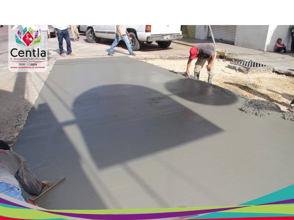 H_aytocentla's tweet photo. Gabriela Sanlucas Pone en marcha los trabajos de pavimentación concreto hidráulico @chookoman @rumbonuevo @xevtfm https://t.co/ypsZwpHpYG