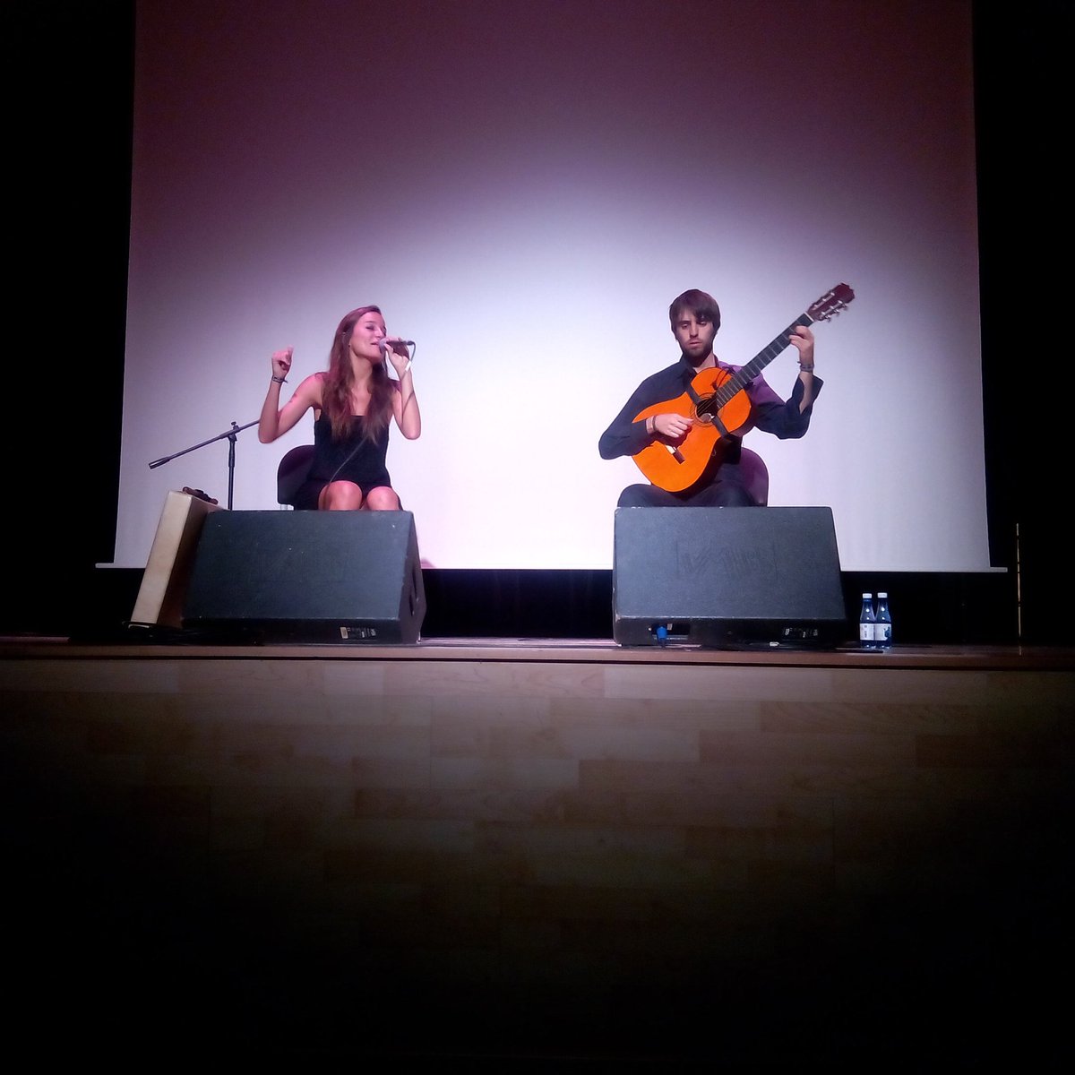 mesdemil's tweet photo. 1a actuació de Judit Neddermann i Pau Figueres al País Valencià! Una sort i un luxe escoltar-los!
#Feslloch2016 https://t.co/hvZAkGZwFn