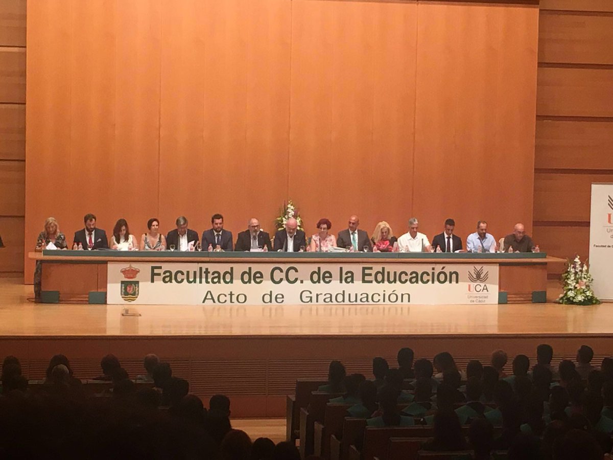ColefAndalucia's tweet photo. Presentes en graduación #CAFD de la @univcadiz (@UCADeportes) #dejemosdeserinvisibles #colégiate #SoyCAFDsomosCOLEF https://t.co/uWiT1KfN2Y
