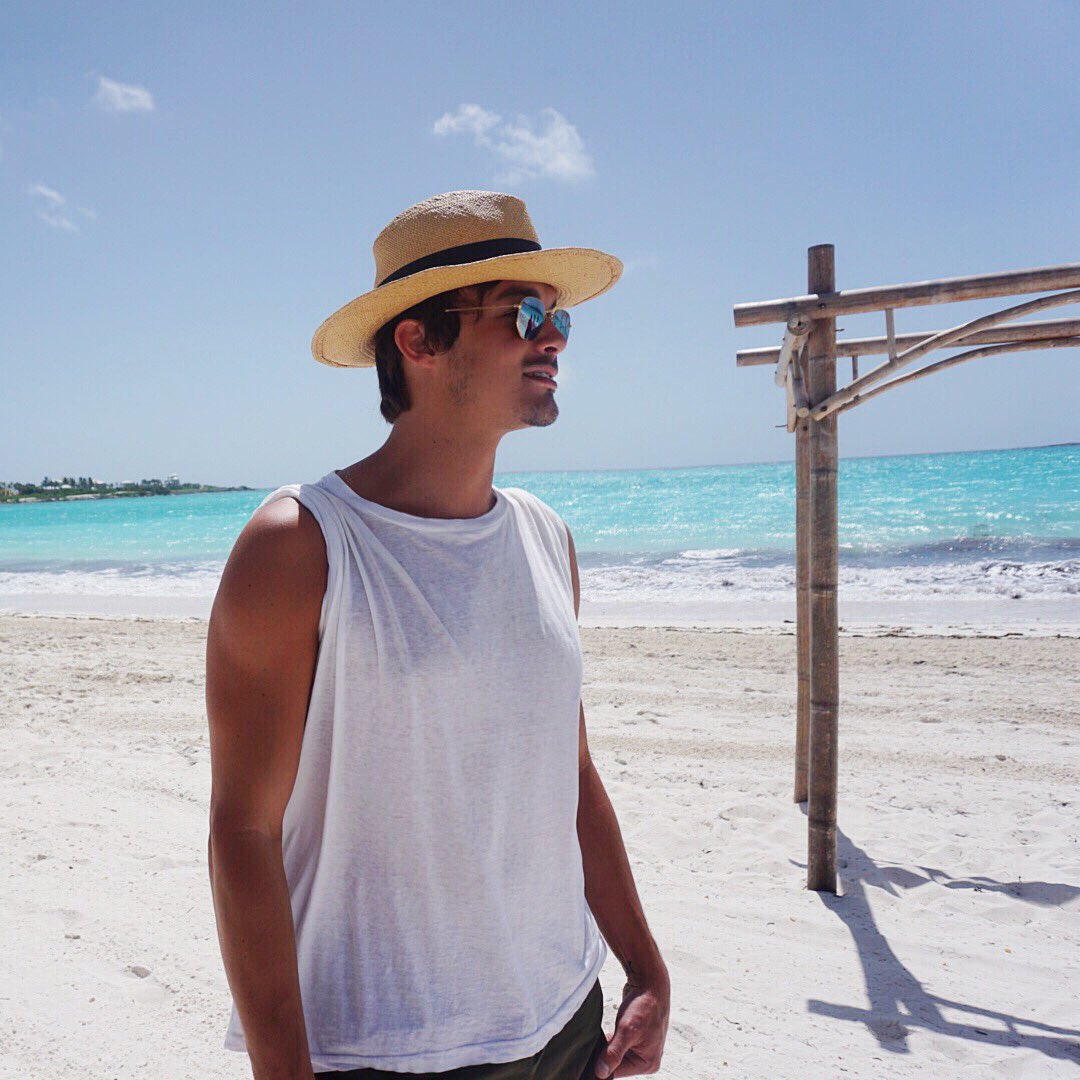 tylerjblackburn's tweet photo. On island time thanks to @SandalsResorts 🌊☀️ 
#SandalsEmeraldBay https://t.co/A4XKtJqf18
