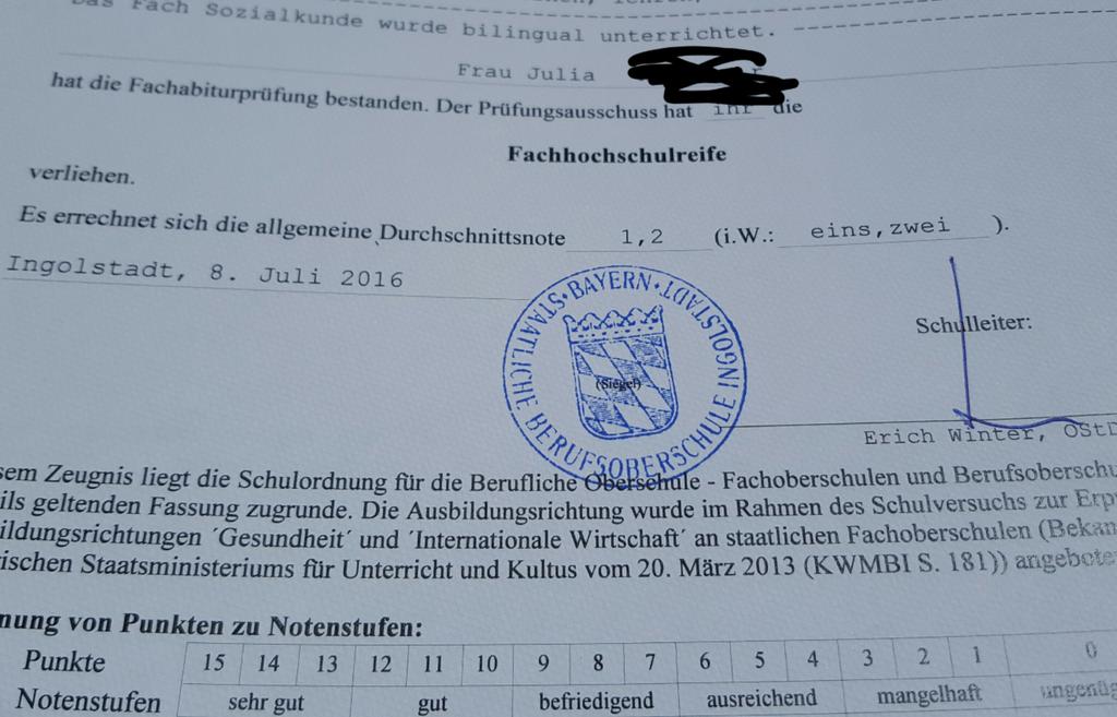 JuliAuripolis's tweet photo. Da ist das Ding! #strebertweet https://t.co/eqdcnSFHzK