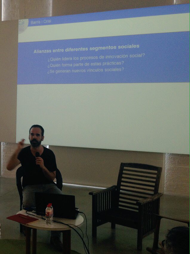 cumplebloque's tweet photo. Repensando nuestra participación como vecinas con preguntas como ¿quién lidera los procesos de innovación social? https://t.co/kvHiZKz8y7