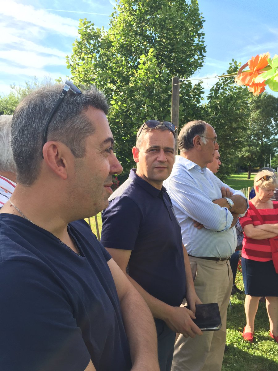PatJean44's tweet photo. Inauguration de la plage au quartier La Fontaine @stsebsurloire 6ème du nom beaucoup de monde merci au CSC https://t.co/neIq8bO4iu